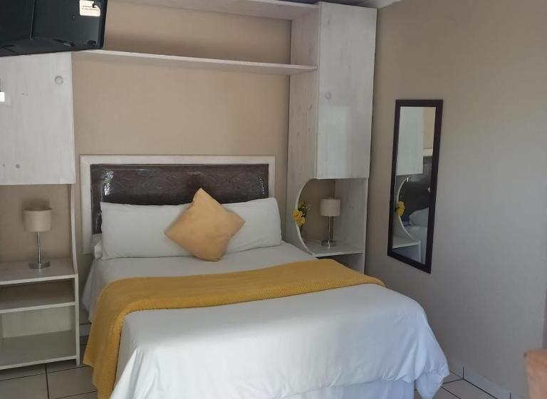 غرفة عائلية, African Sky Guest House