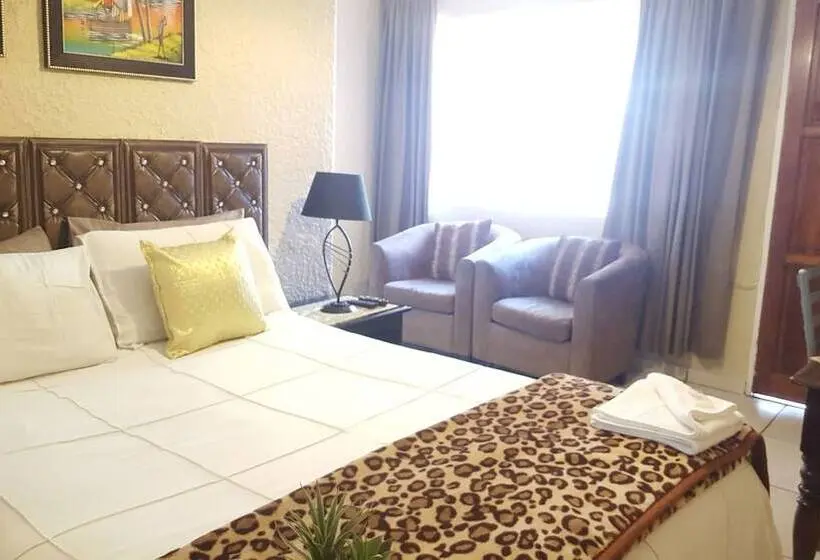Deluxe-huone, African Sky Guest House