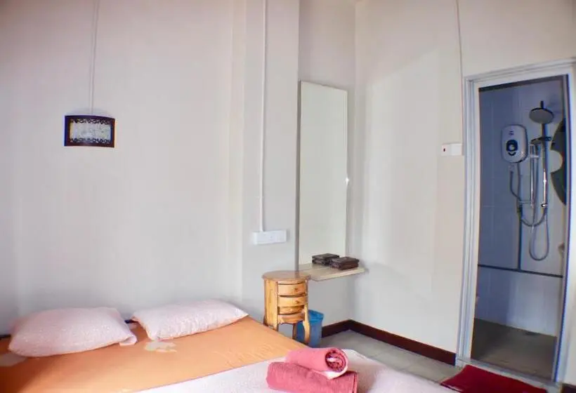 اتاق اکونومی, Birdnest Guesthouse, Gaia Rooftop Cafe