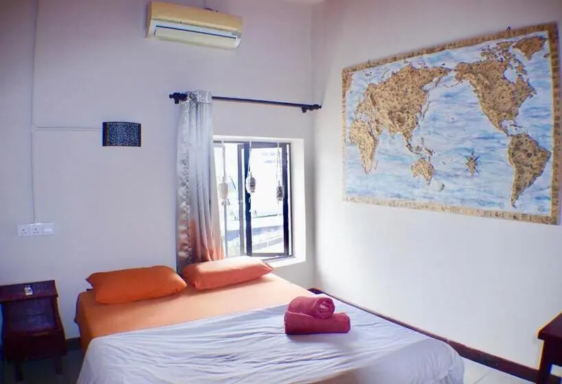اتاق اکونومی, Birdnest Guesthouse, Gaia Rooftop Cafe