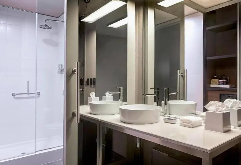 キングサイズベッドのスタンダードルーム, Aloft Montevideo Hotel Marriott International