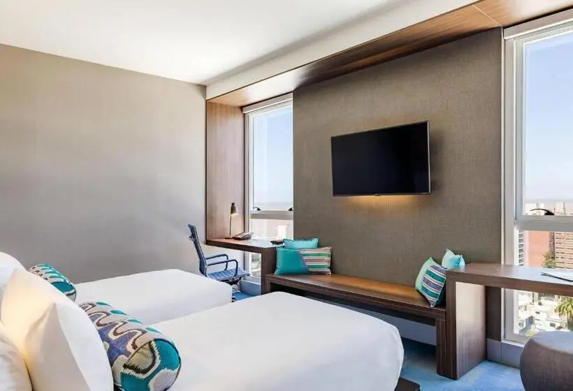 スタンダードシティビュールーム, Aloft Montevideo Hotel Marriott International