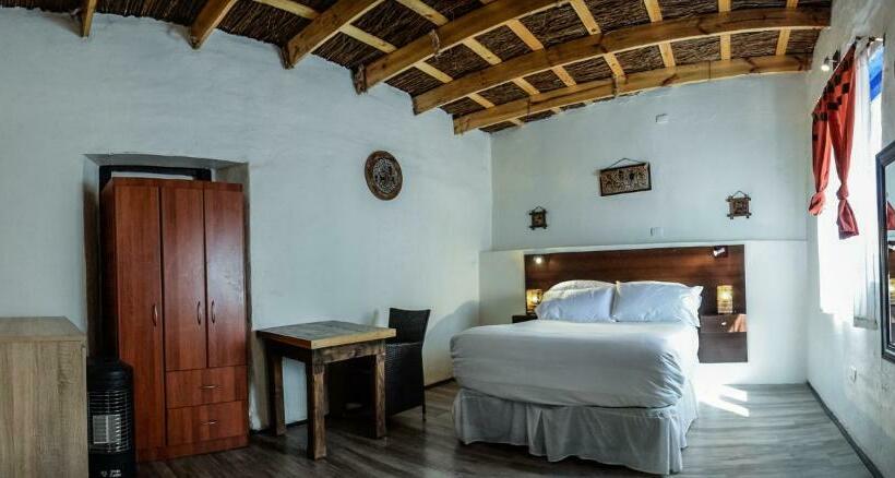 اتاق استاندارد, Hard Road Atacama