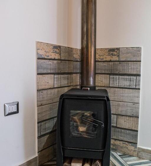 اتاق سوپریور, Hard Road Atacama