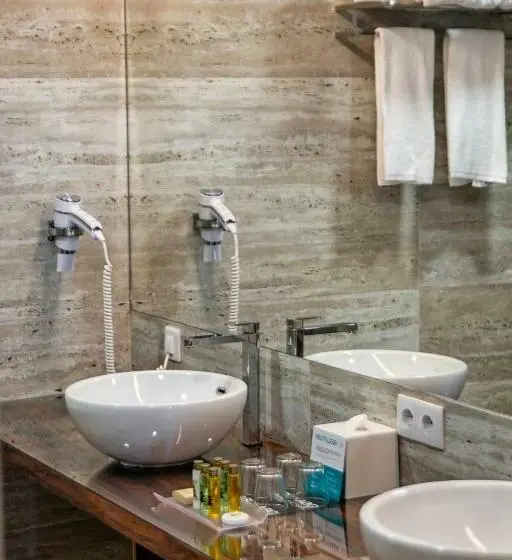 اتاق خانوادگی, Abc Hotel Porto Boavista