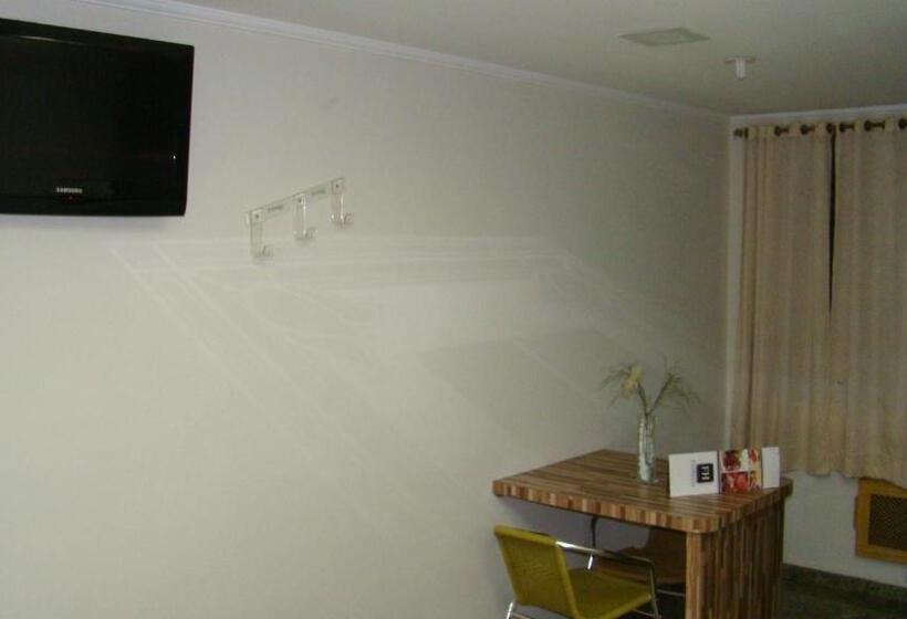 اتاق استاندارد سه نفره, Floresta Tucuruvi