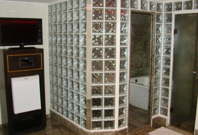 سوئیت با وان آب گرم, Floresta Tucuruvi