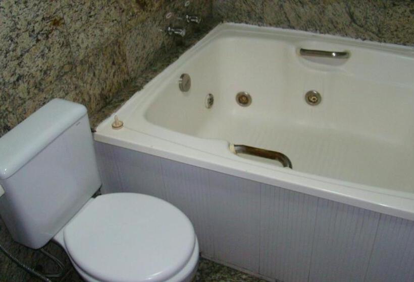 سوئیت با وان آب گرم, Floresta Tucuruvi