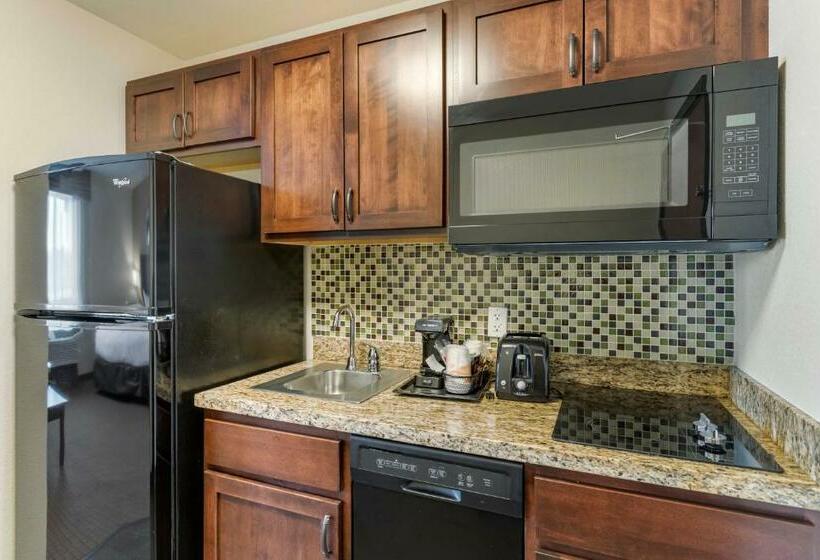 Люкс Кровать Кинг, Mainstay Suites Near Denver Downtown