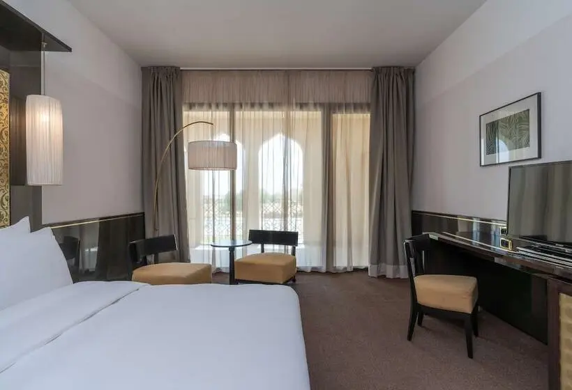 اتاق سوپریور با چشم‌انداز استخر, Radisson Blu Hotel N Djamena