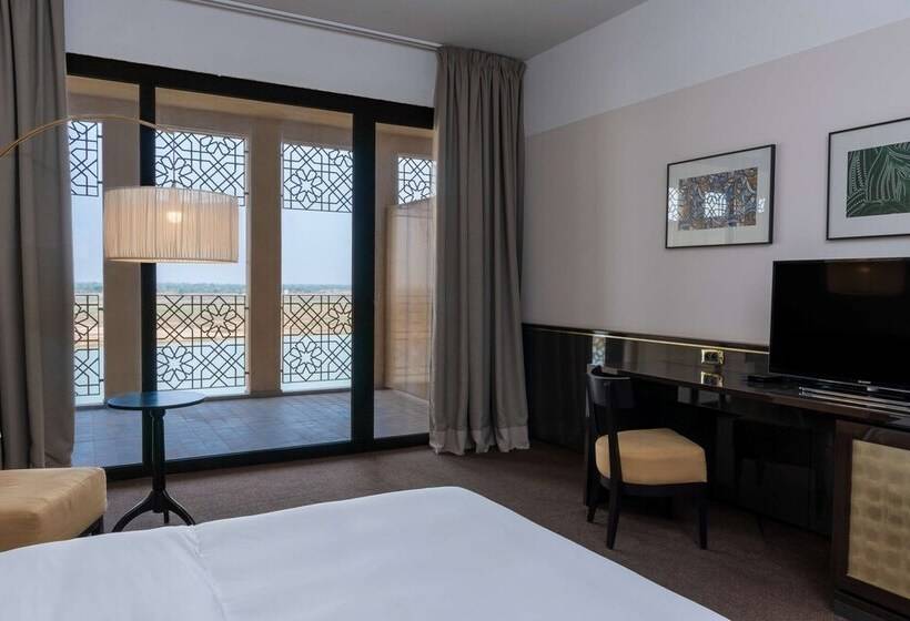 带泳池观景的豪华房, Radisson Blu Hotel N Djamena
