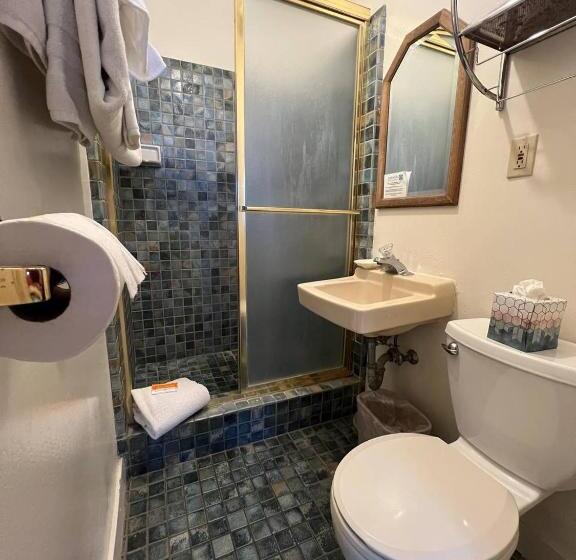 스탠다드 발코니 룸, Ocean Cove Lodge Bar & Grill