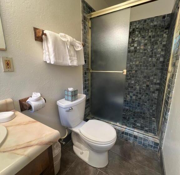 패밀리 룸, Ocean Cove Lodge Bar & Grill