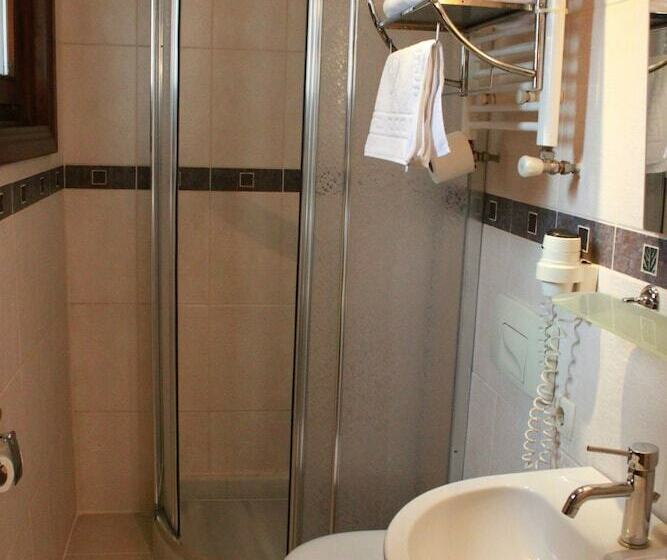 اتاق استاندارد سه نفره, Sultanhill