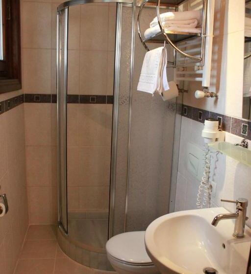 اتاق استاندارد سه نفره, Sultanhill