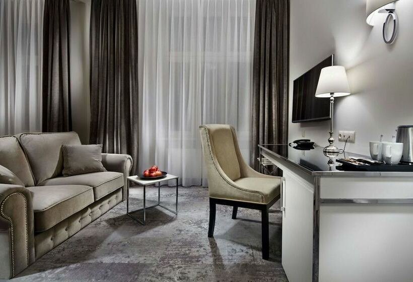 Номер Deluxe, Wyndham Grand Krakow Old Town