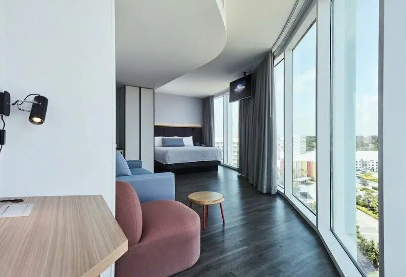 اتاق لوکس با تخت بزرگ, Universal Aventura