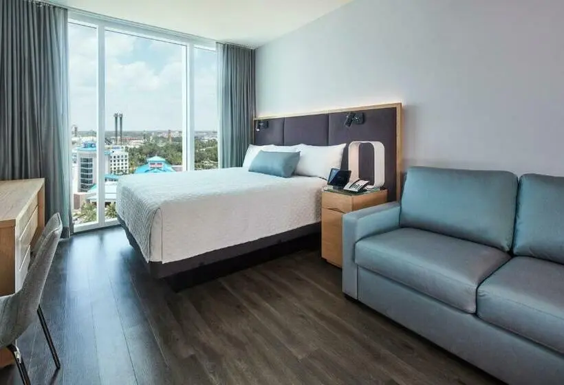 اتاق استاندارد با تخت بزرگ, Universal Aventura