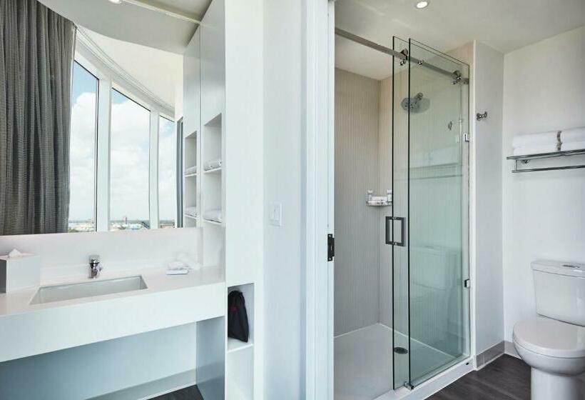 キングサイズベッドのデラックスルーム, Universal S Aventura