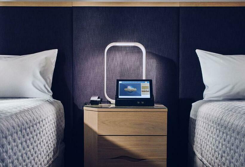 デラックスルーム, Universal S Aventura