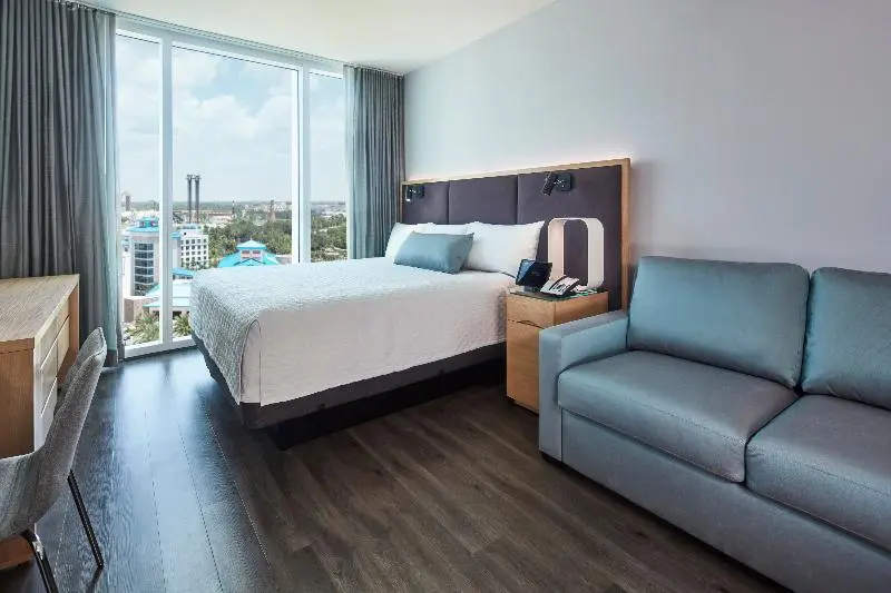 اتاق استاندارد با تخت بزرگ, Universal Aventura