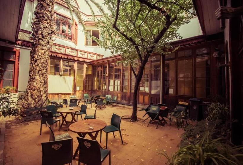 共用房间的床, La Casa Roja Hostel