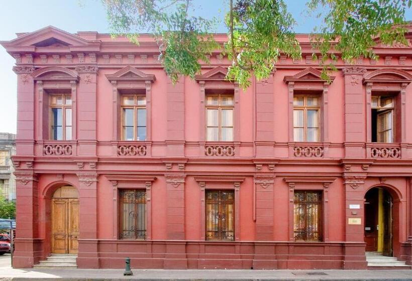تختخواب در اتاق مشترک, La Casa Roja Hostel