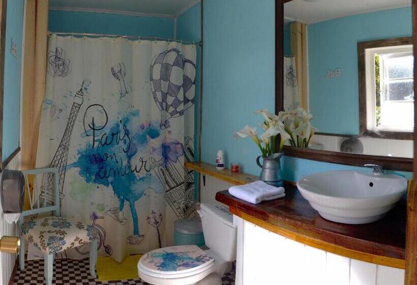 تختخواب در اتاق مشترک, La Guapa Hostel