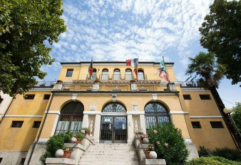 تختخواب در اتاق مشترک, Ostello Di Vicenza