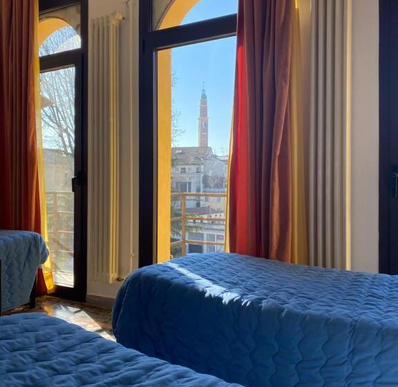 اتاق استاندارد سه نفره, Ostello Di Vicenza