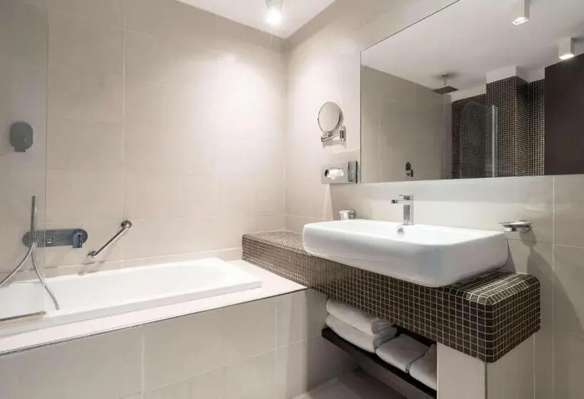 Superior Room with Terrace, Radisson Blu Hotel N Djamena