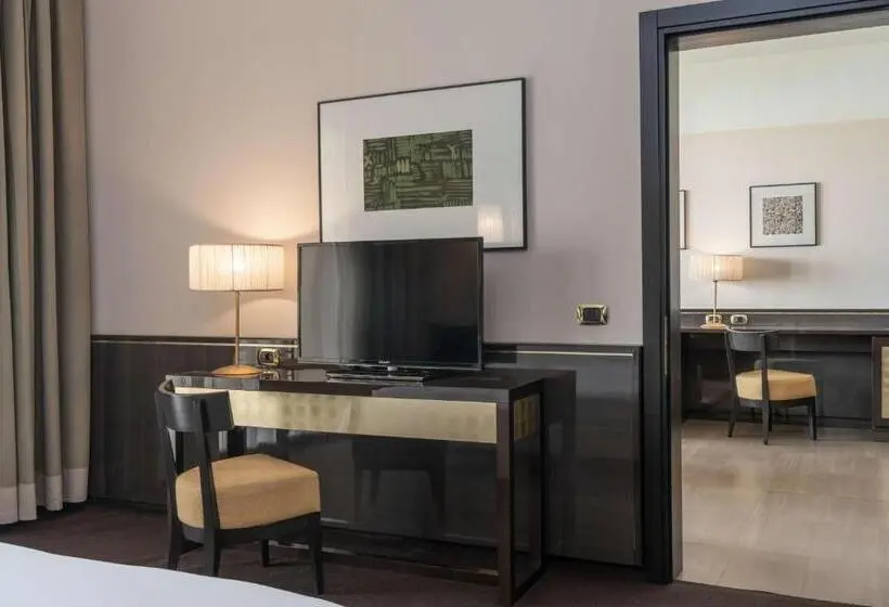 Suite with Terrace, Radisson Blu Hotel N Djamena