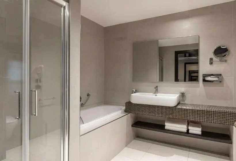 Suite with Terrace, Radisson Blu Hotel N Djamena