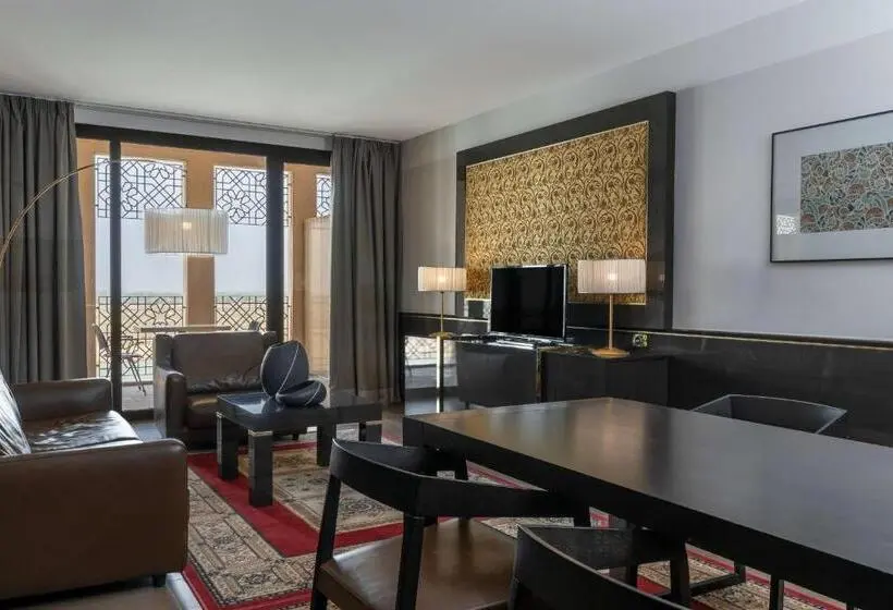 سوئیت با چشم‌انداز رودخانه, Radisson Blu Hotel N Djamena