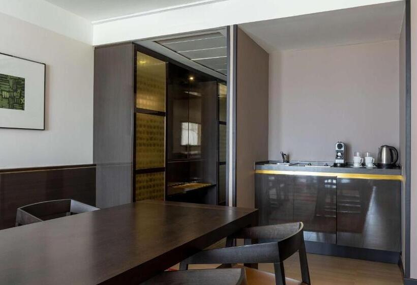 リバービュースイート, Radisson Blu Hotel N Djamena