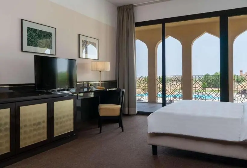 سوییت با چشم‌انداز استخر, Radisson Blu Hotel N Djamena