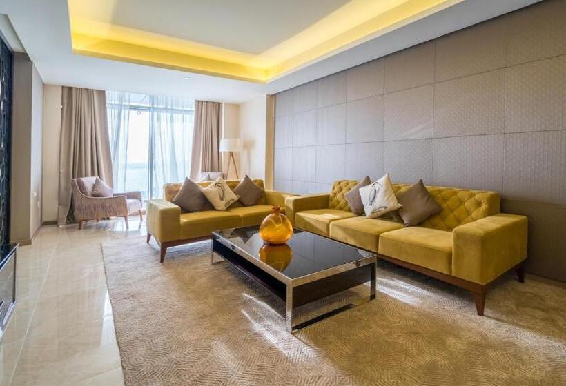 Suite Regal, The Grove Hotel & Conference Centre Bahrain