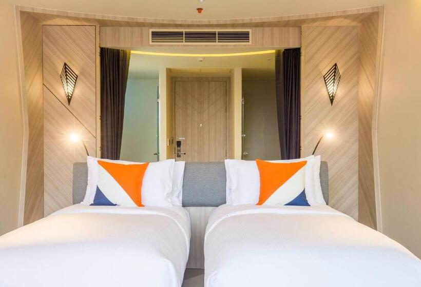 스탠다드 룸 풀장 전망, The Sis Kata Resort   Adult Only