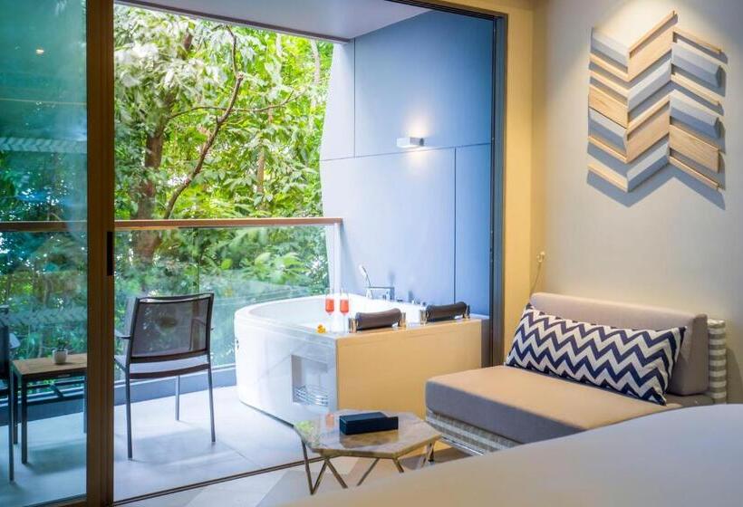 스탠다드 자쿠지 룸, The Sis Kata Resort   Adult Only