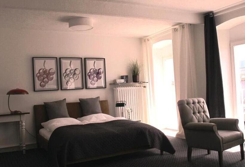 高级工作室, Mosel   River   Quartier 31