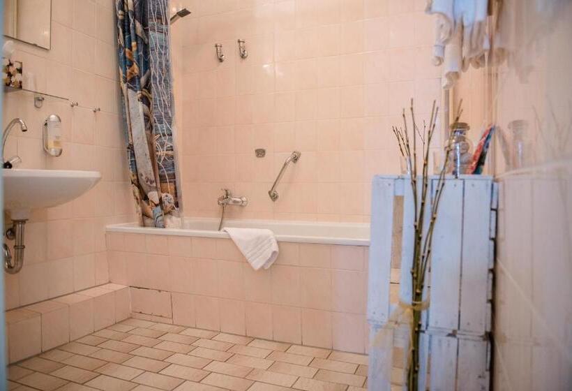 Номер Economy, Allmanns Kroog