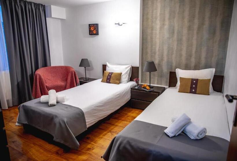 Апартаменты 2 Спальни, Velinov Boutique