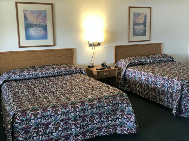 Номер Стандарт Вид на Озеро, Clear Lake Vista Resort