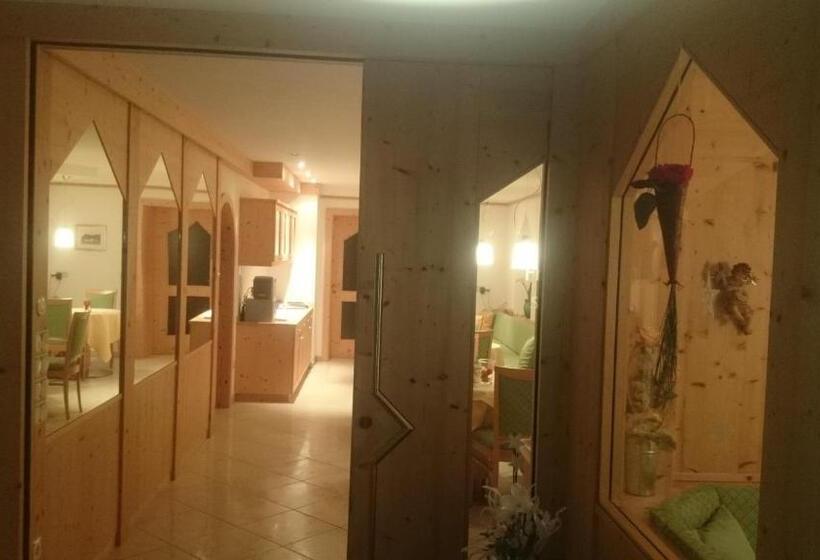 Номер Стандарт с Балконом, Garni Angerer