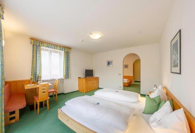 Трехместный Номер Стандарт с Балконом, Garni Angerer