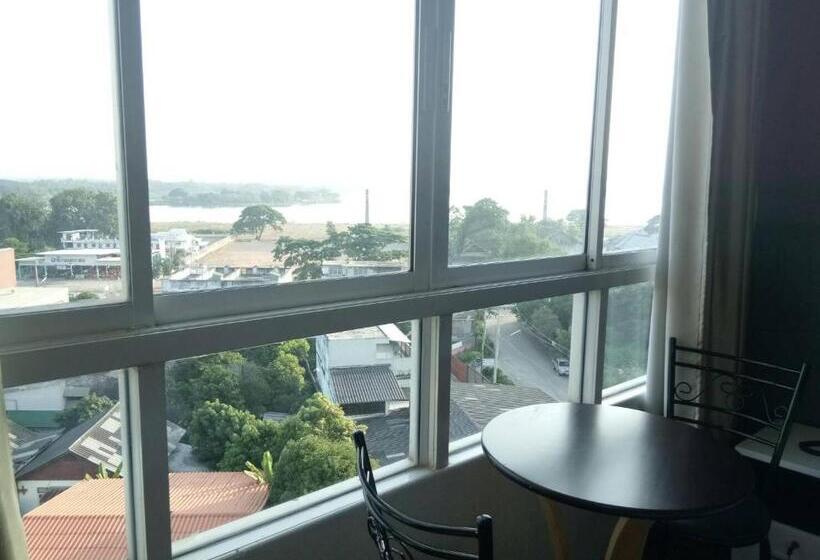 Номер Deluxe, Kmkwanphayao