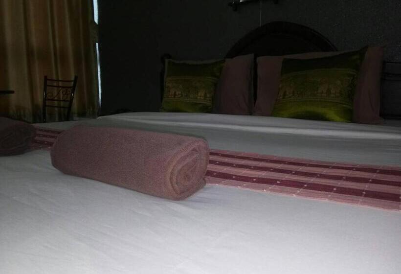 Номер Deluxe, Kmkwanphayao