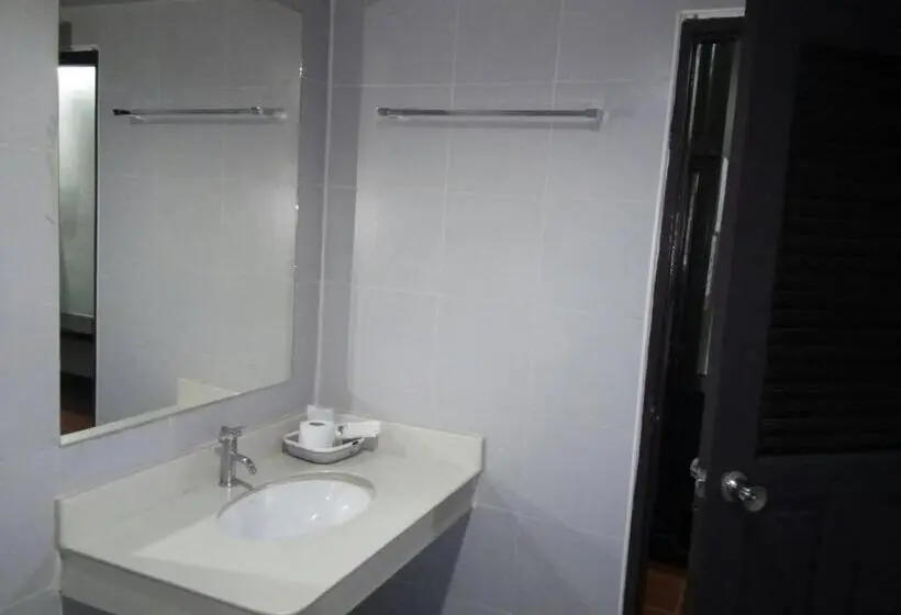 اتاق استاندارد, Kmkwanphayao
