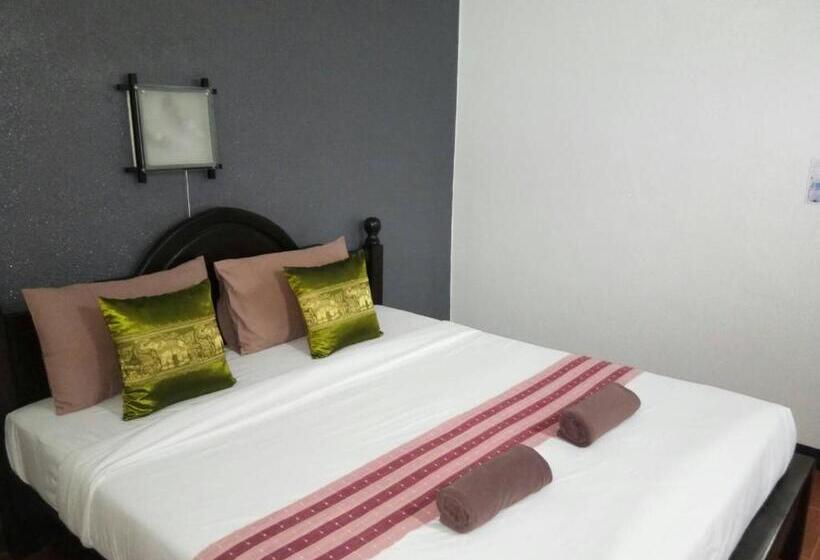 Номер Deluxe, Kmkwanphayao