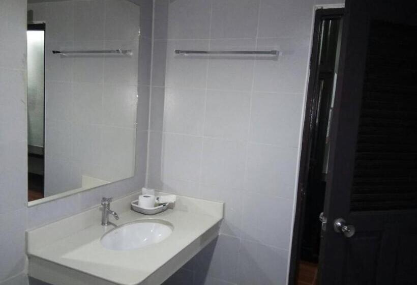 Номер Deluxe, Kmkwanphayao